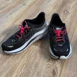 Women's Hoka Kawana Size 9.5B Black White Running Shoes